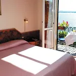 Paradiso 호텔 4*