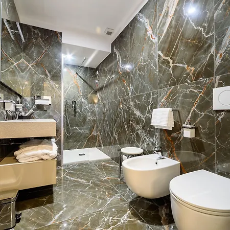 Paradiso فندق أرونا