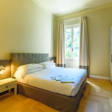 Paradiso 4*