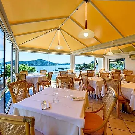 Paradiso 4*