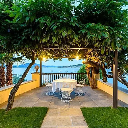 Paradiso 4*