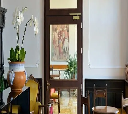 Paradiso Hotel Arona