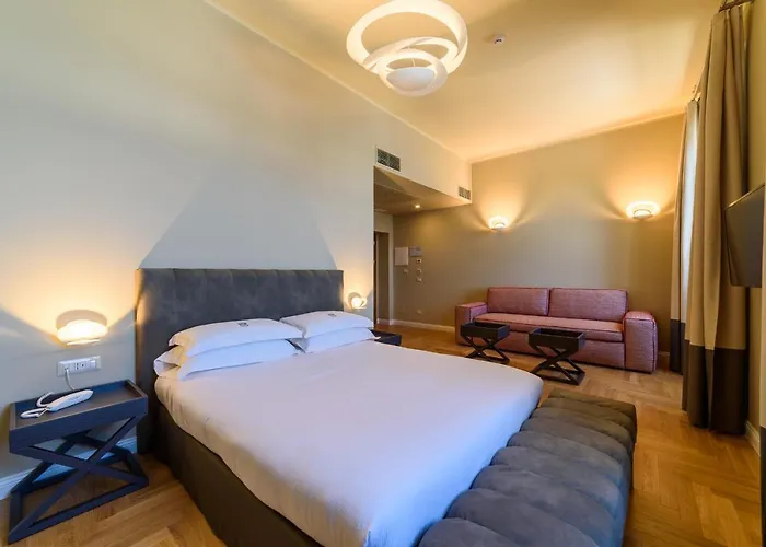 Paradiso 4*
